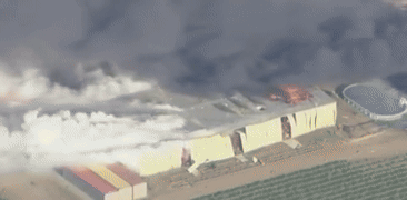 Vídeo mostra momento que depósito de fogos de artifício explode